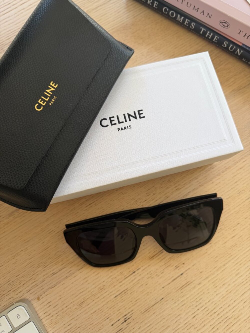 Brand new Celine Triomphe sunglasses in black - Picture 6 of 8